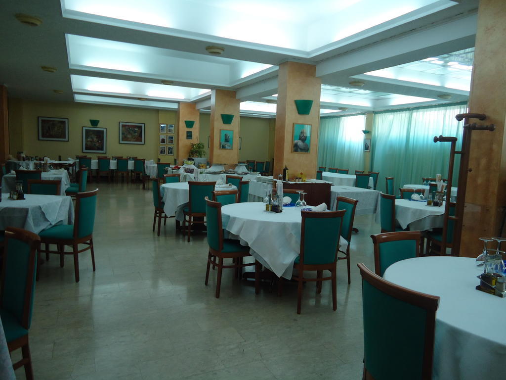 Hotel Ristorante Mommo Polistena Buitenkant foto