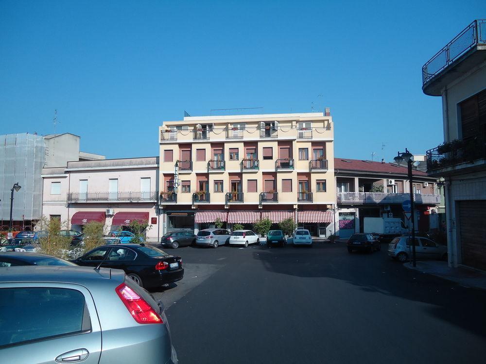 Hotel Ristorante Mommo Polistena Buitenkant foto